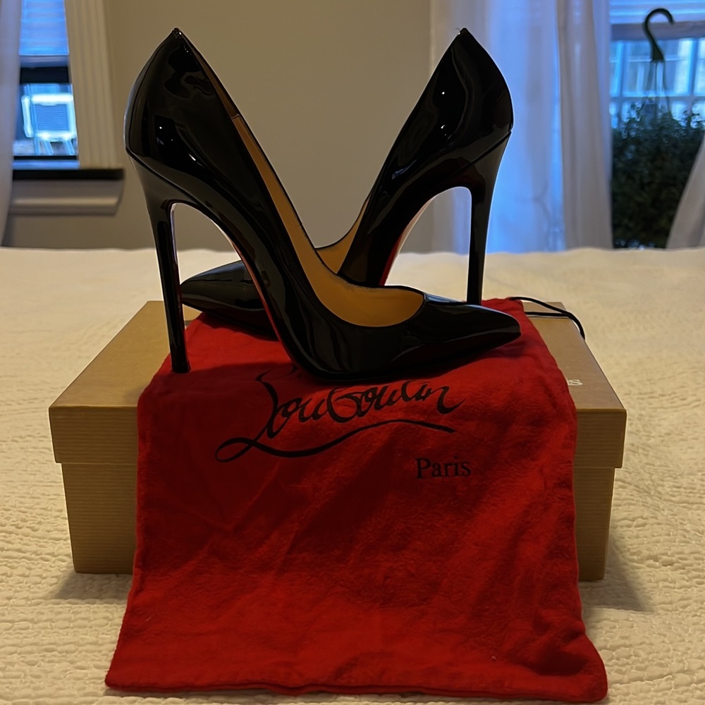 Christian Louboutin Pigalle 120 Patent Leather Pumps in Black